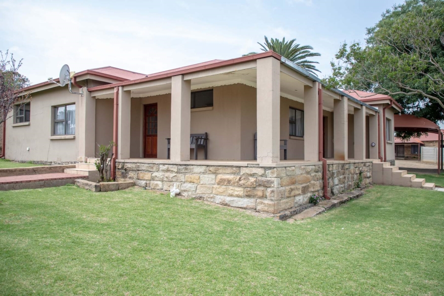 18 Bedroom Property for Sale in Heilbron Free State